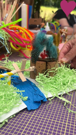 Detailarbeit an einer Mühlenlandschaft